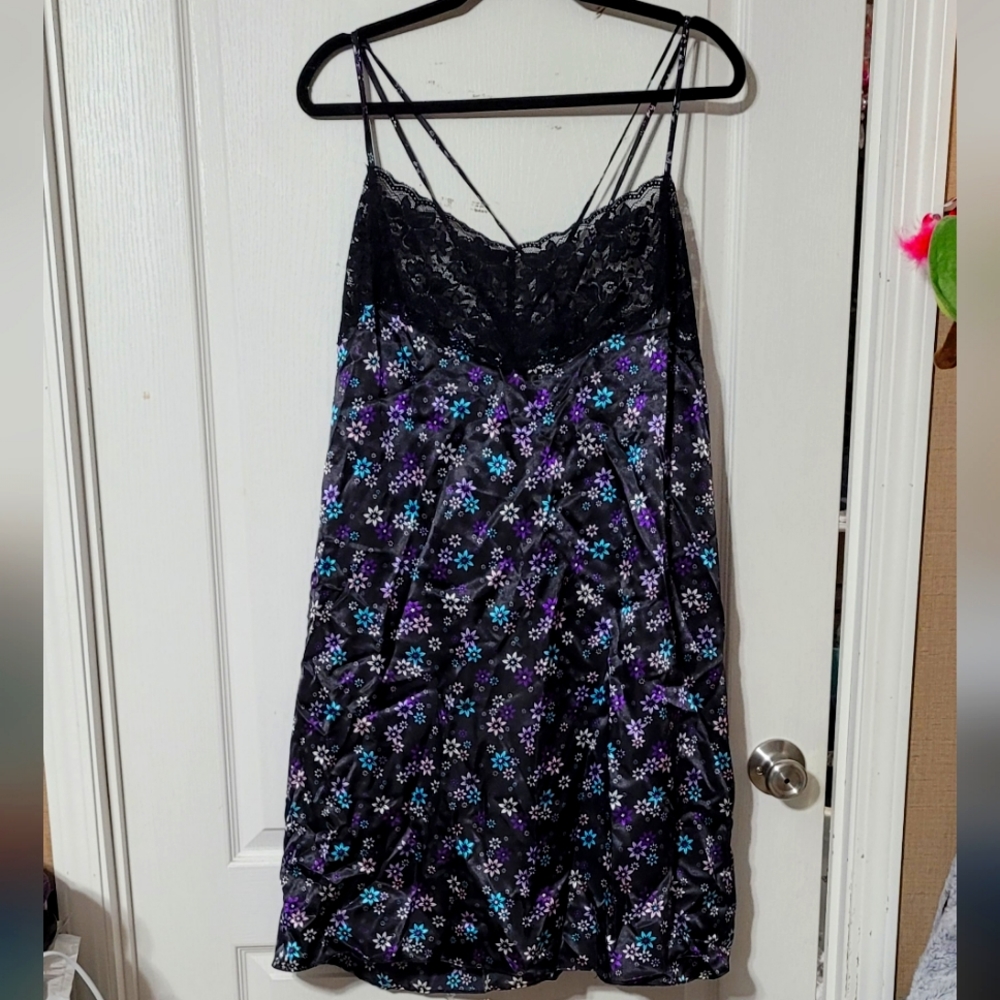 2pc Sleepwear Black Pink Purple Floral & Bathrobe Amoureuse